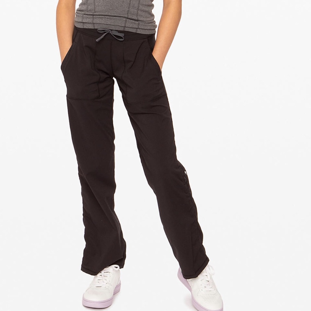 Girl Ivivva by Lululemon